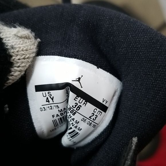 Shoes - Picture 4 of 4